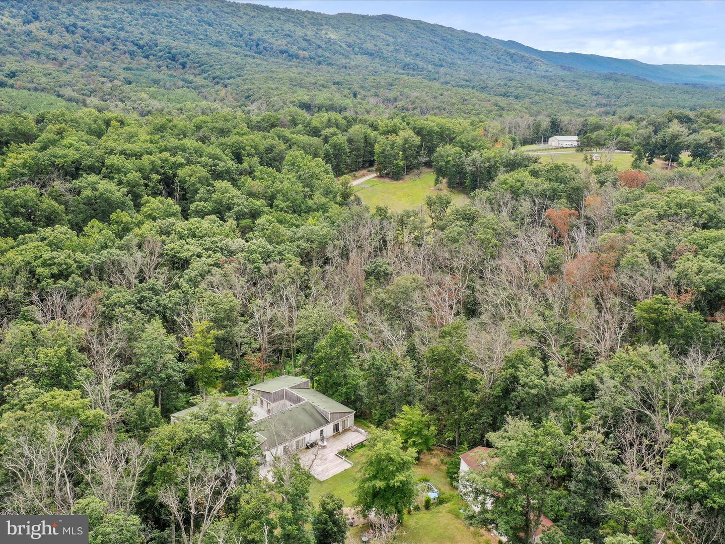 525 ROLLING ROCK RD, STAR TANNERY, Virginia 22654, 4 Bedrooms Bedrooms, ,5 BathroomsBathrooms,Residential,For sale,525 ROLLING ROCK RD,VASH2011418 MLS # VASH2011418