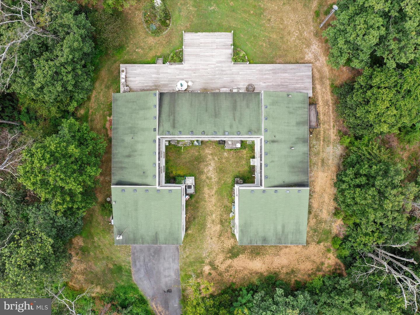 525 ROLLING ROCK RD, STAR TANNERY, Virginia 22654, 4 Bedrooms Bedrooms, ,5 BathroomsBathrooms,Residential,For sale,525 ROLLING ROCK RD,VASH2011418 MLS # VASH2011418