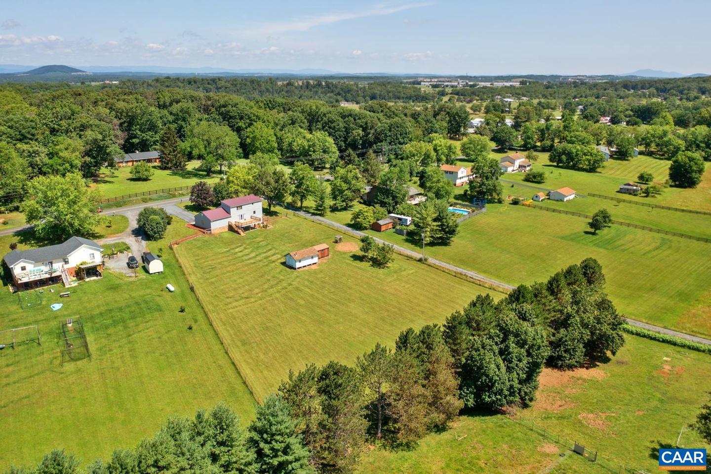 634 AUGUSTA FARMS RD, WAYNESBORO, Virginia 22980, 3 Bedrooms Bedrooms, ,3 BathroomsBathrooms,Residential,For sale,634 AUGUSTA FARMS RD,666370 MLS # 666370