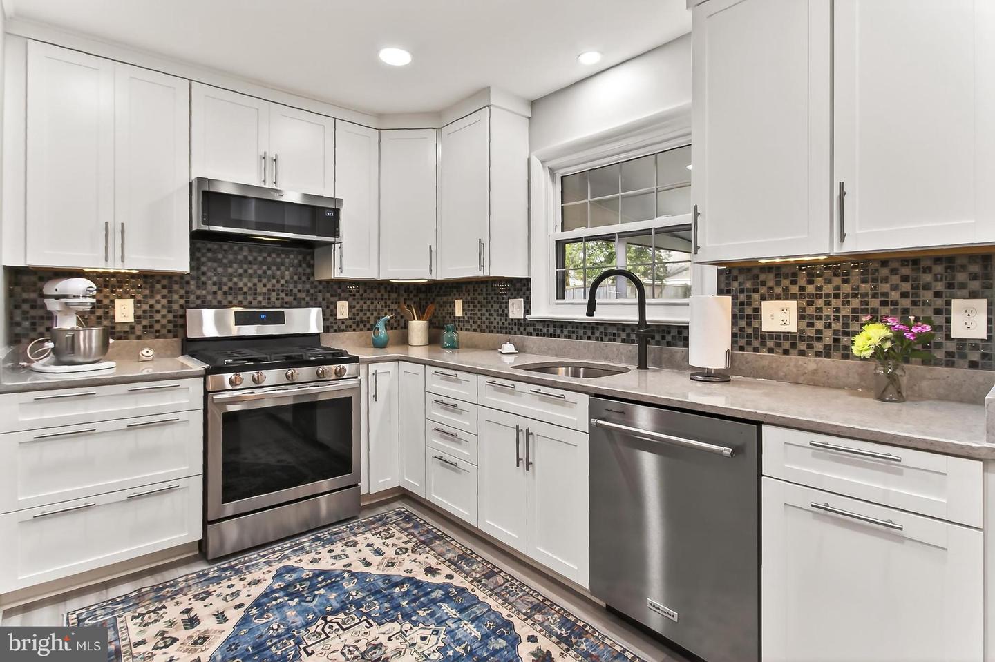 8324 LILAC LN, ALEXANDRIA, Virginia 22308, 5 Bedrooms Bedrooms, ,3 BathroomsBathrooms,Residential,For sale,8324 LILAC LN,VAFX2275742 MLS # VAFX2275742