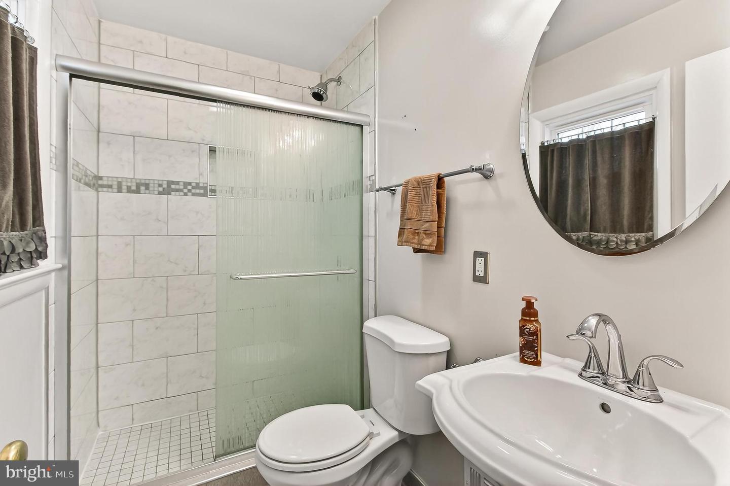 8324 LILAC LN, ALEXANDRIA, Virginia 22308, 5 Bedrooms Bedrooms, ,3 BathroomsBathrooms,Residential,For sale,8324 LILAC LN,VAFX2275742 MLS # VAFX2275742