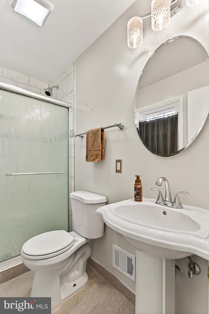 8324 LILAC LN, ALEXANDRIA, Virginia 22308, 5 Bedrooms Bedrooms, ,3 BathroomsBathrooms,Residential,For sale,8324 LILAC LN,VAFX2275742 MLS # VAFX2275742