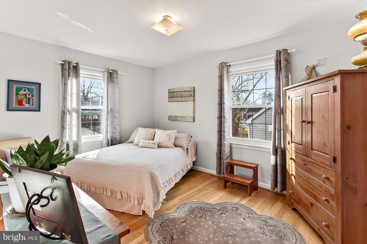 8324 LILAC LN, ALEXANDRIA, Virginia 22308, 5 Bedrooms Bedrooms, ,3 BathroomsBathrooms,Residential,For sale,8324 LILAC LN,VAFX2275742 MLS # VAFX2275742