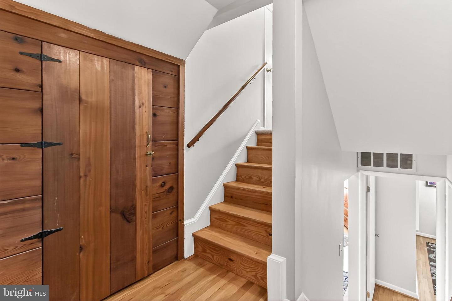 8324 LILAC LN, ALEXANDRIA, Virginia 22308, 5 Bedrooms Bedrooms, ,3 BathroomsBathrooms,Residential,For sale,8324 LILAC LN,VAFX2275742 MLS # VAFX2275742