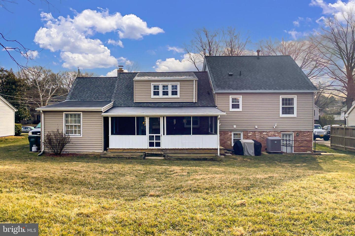 8324 LILAC LN, ALEXANDRIA, Virginia 22308, 5 Bedrooms Bedrooms, ,3 BathroomsBathrooms,Residential,For sale,8324 LILAC LN,VAFX2275742 MLS # VAFX2275742