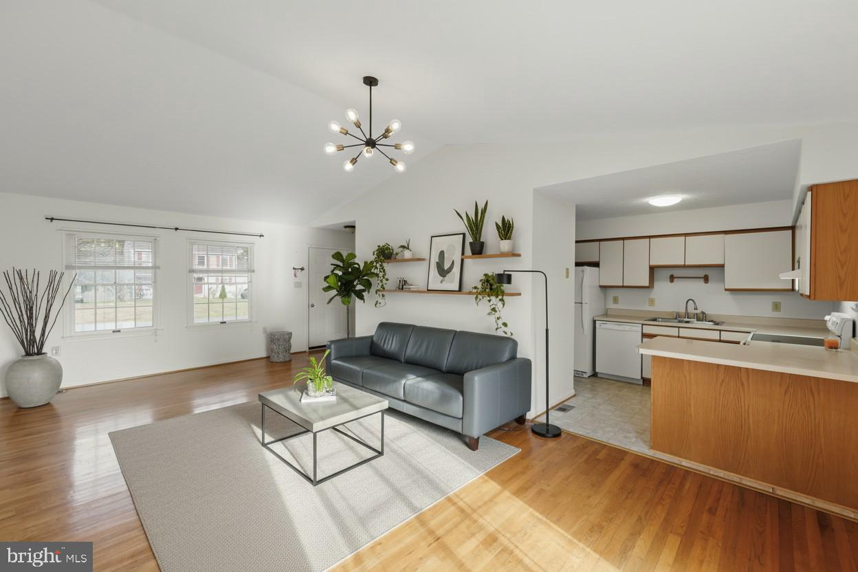 111 MEADOWVIEW CT, WINCHESTER, Virginia 22602, 3 Bedrooms Bedrooms, ,1 BathroomBathrooms,Residential,For sale,111 MEADOWVIEW CT,VAFV2038234 MLS # VAFV2038234