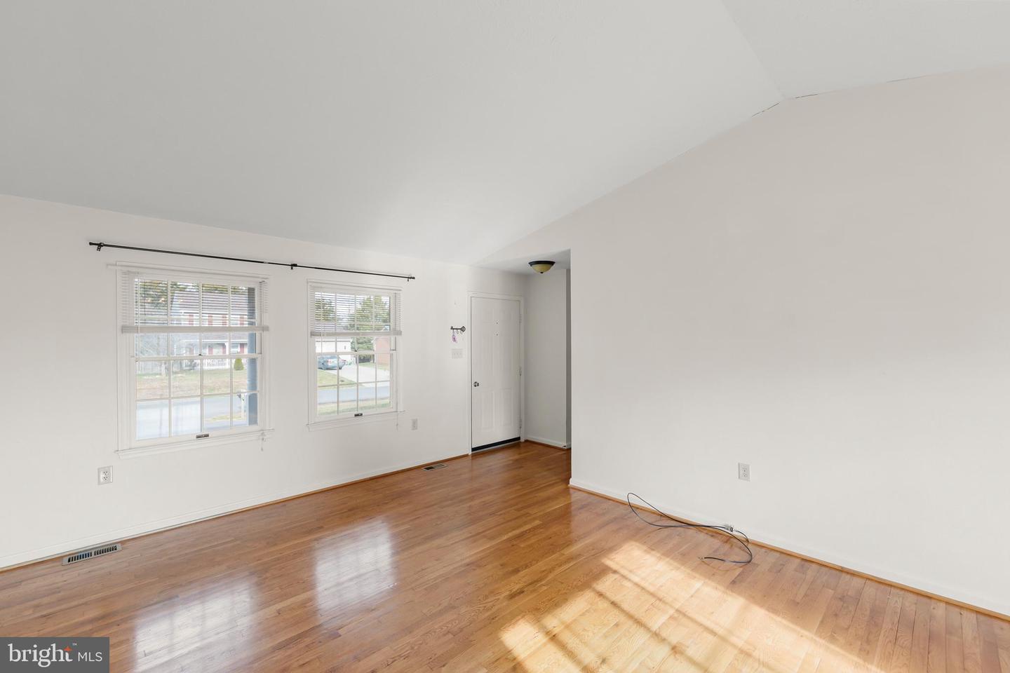 111 MEADOWVIEW CT, WINCHESTER, Virginia 22602, 3 Bedrooms Bedrooms, ,1 BathroomBathrooms,Residential,For sale,111 MEADOWVIEW CT,VAFV2038234 MLS # VAFV2038234