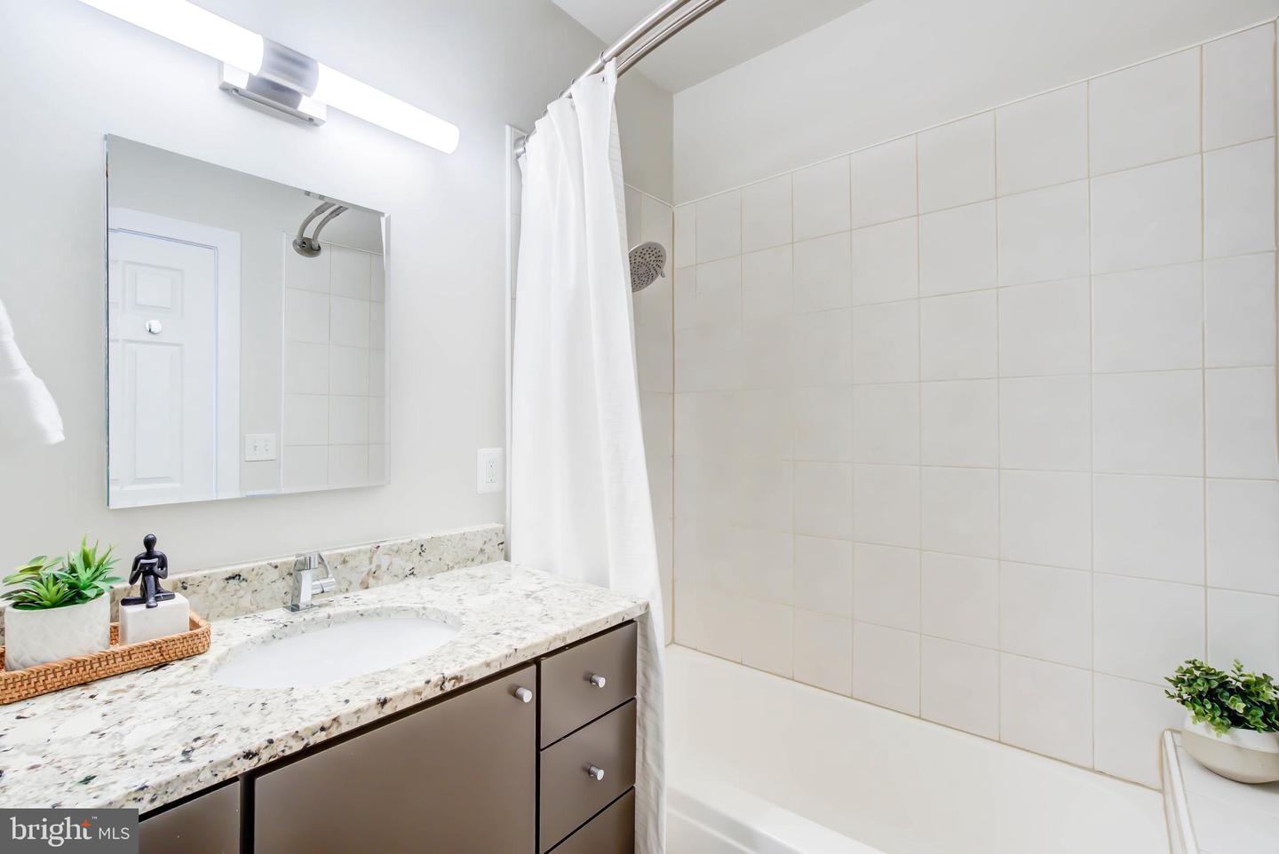 1111 FAIRMONT ST NW, WASHINGTON, District Of Columbia 20009, 4 Bedrooms Bedrooms, ,3 BathroomsBathrooms,Residential,For sale,1111 FAIRMONT ST NW,DCDC2234470 MLS # DCDC2234470