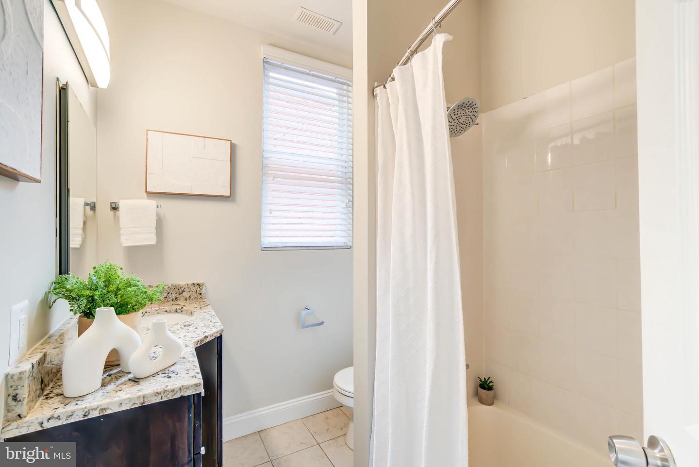 1111 FAIRMONT ST NW, WASHINGTON, District Of Columbia 20009, 4 Bedrooms Bedrooms, ,3 BathroomsBathrooms,Residential,For sale,1111 FAIRMONT ST NW,DCDC2234470 MLS # DCDC2234470