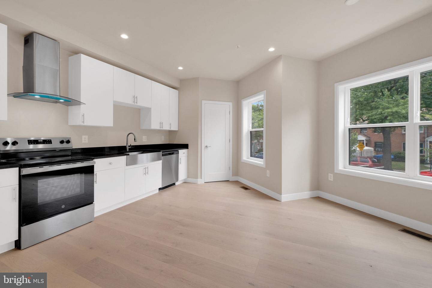 854 XENIA ST SE #102, WASHINGTON, District Of Columbia 20032, 3 Bedrooms Bedrooms, ,3 BathroomsBathrooms,Residential,For sale,854 XENIA ST SE #102,DCDC2239566 MLS # DCDC2239566