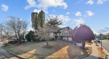 5515 BUGGY WHIP DR, CENTREVILLE, Virginia 20120, 5 Bedrooms Bedrooms, ,3 BathroomsBathrooms,Residential,For sale,5515 BUGGY WHIP DR,VAFX2284290 MLS # VAFX2284290