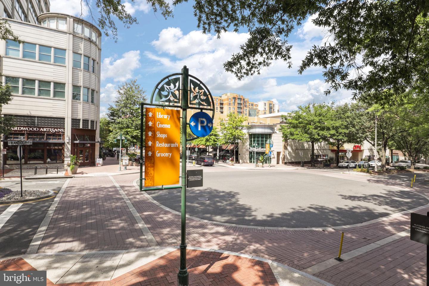 3713 S GEORGE MASON DR #616 W, FALLS CHURCH, Virginia 22041, 2 Bedrooms Bedrooms, 4 Rooms Rooms,1 BathroomBathrooms,Residential,For sale,3713 S GEORGE MASON DR #616 W,VAFX2285198 MLS # VAFX2285198