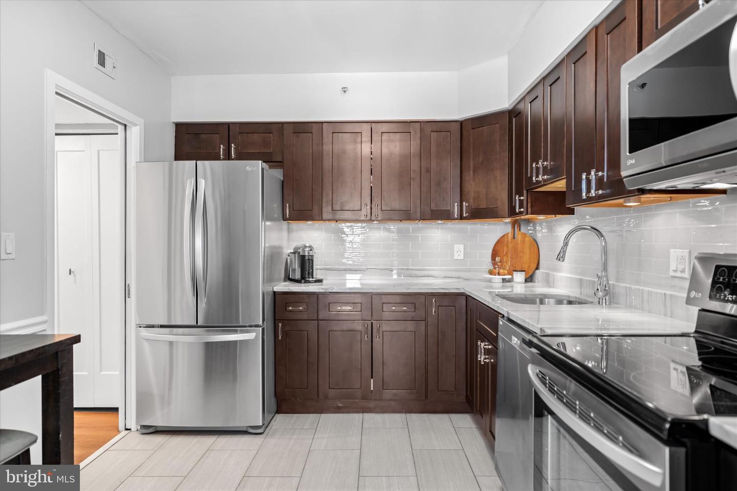 3713 S GEORGE MASON DR #616 W, FALLS CHURCH, Virginia 22041, 2 Bedrooms Bedrooms, 4 Rooms Rooms,1 BathroomBathrooms,Residential,For sale,3713 S GEORGE MASON DR #616 W,VAFX2285198 MLS # VAFX2285198