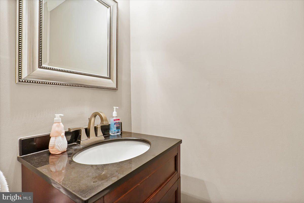 14429 COOL OAK LN, CENTREVILLE, Virginia 20121, 3 Bedrooms Bedrooms, ,2 BathroomsBathrooms,Residential,For sale,14429 COOL OAK LN,VAFX2285294 MLS # VAFX2285294