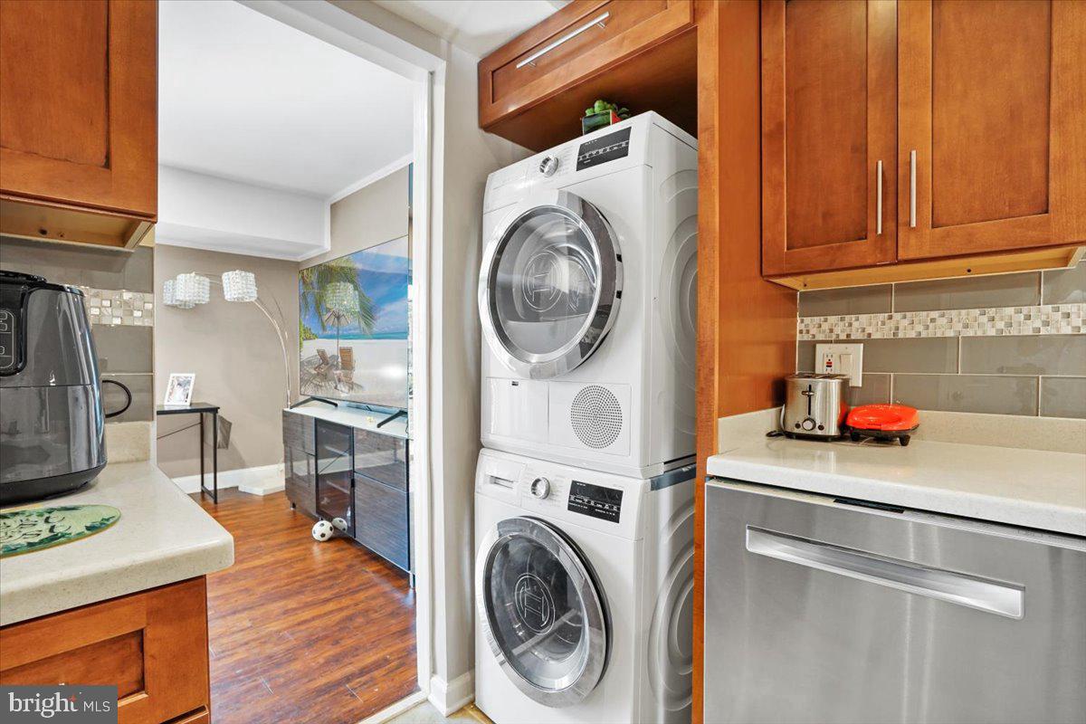 14429 COOL OAK LN, CENTREVILLE, Virginia 20121, 3 Bedrooms Bedrooms, ,2 BathroomsBathrooms,Residential,For sale,14429 COOL OAK LN,VAFX2285294 MLS # VAFX2285294