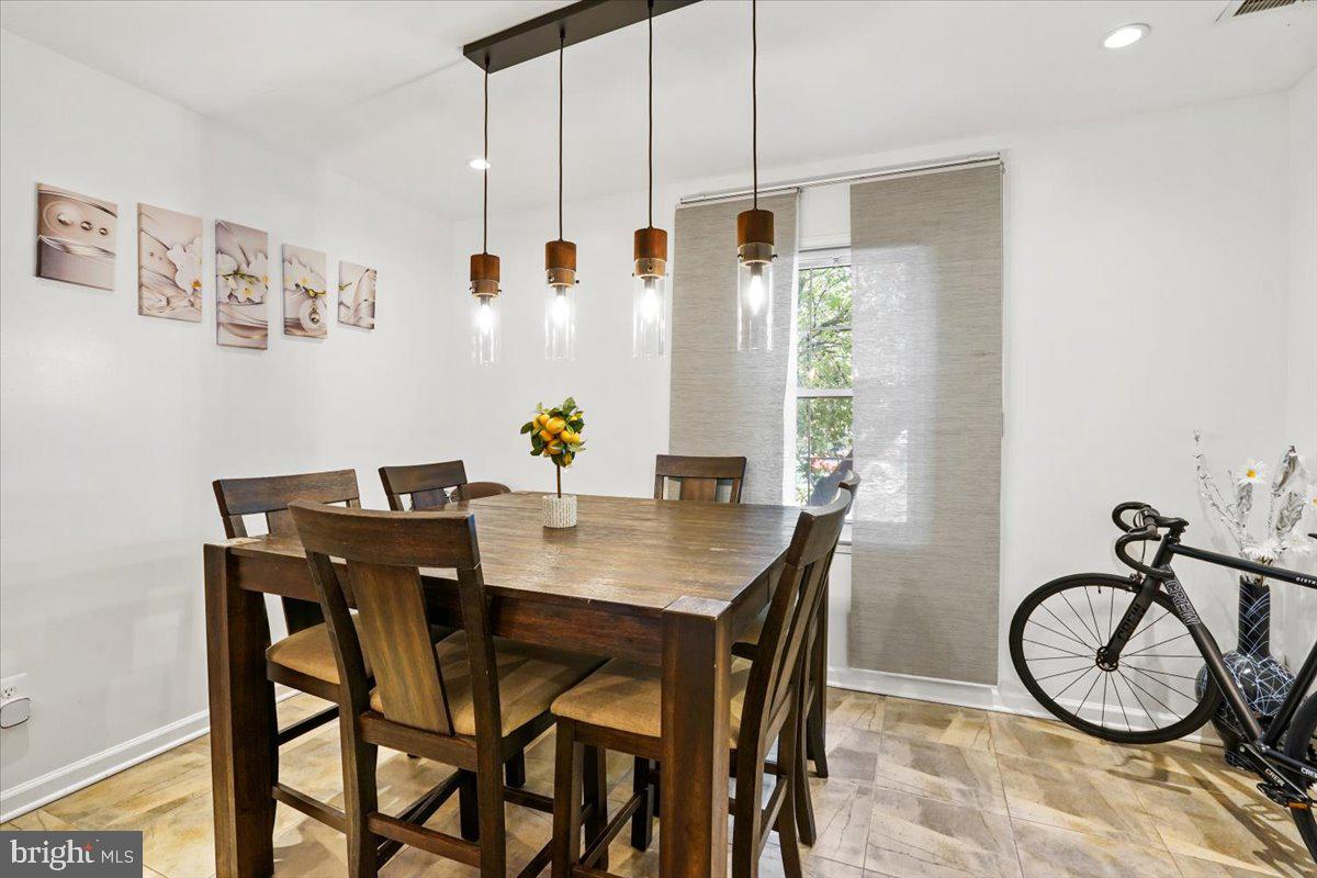 14429 COOL OAK LN, CENTREVILLE, Virginia 20121, 3 Bedrooms Bedrooms, ,2 BathroomsBathrooms,Residential,For sale,14429 COOL OAK LN,VAFX2285294 MLS # VAFX2285294