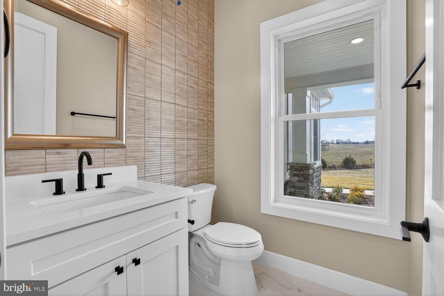 29 ROCK ISLAND RIDGE, LAKE ANNA, MINERAL, Virginia 23117, 6 Bedrooms Bedrooms, ,4 BathroomsBathrooms,Residential,For sale,29 ROCK ISLAND RIDGE, LAKE ANNA,VALA2009138 MLS # VALA2009138