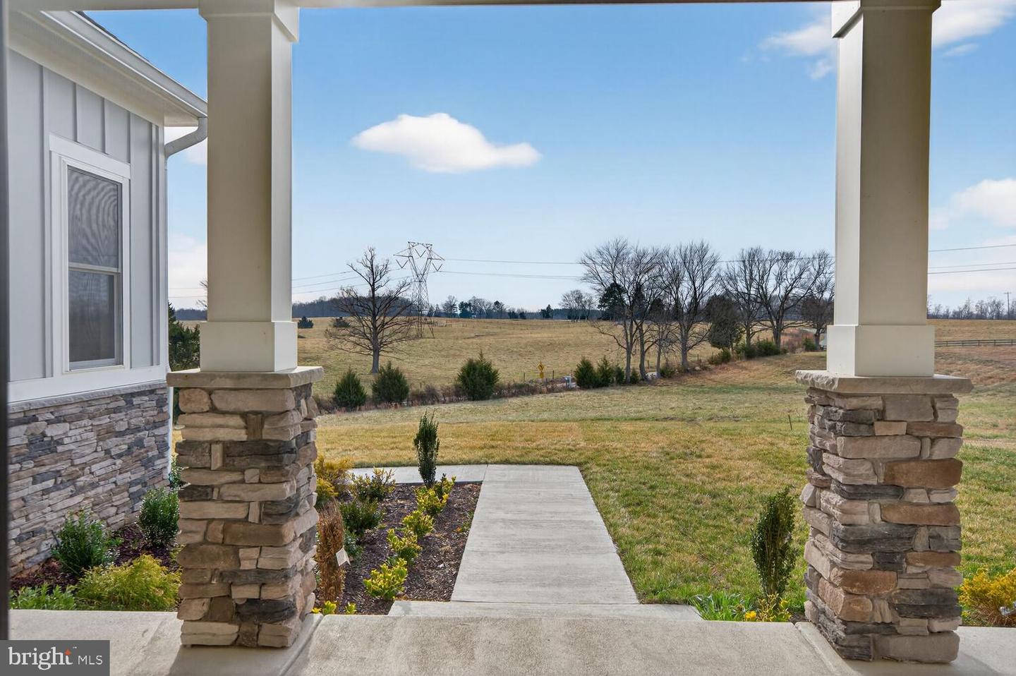 29 ROCK ISLAND RIDGE, LAKE ANNA, MINERAL, Virginia 23117, 6 Bedrooms Bedrooms, ,4 BathroomsBathrooms,Residential,For sale,29 ROCK ISLAND RIDGE, LAKE ANNA,VALA2009138 MLS # VALA2009138