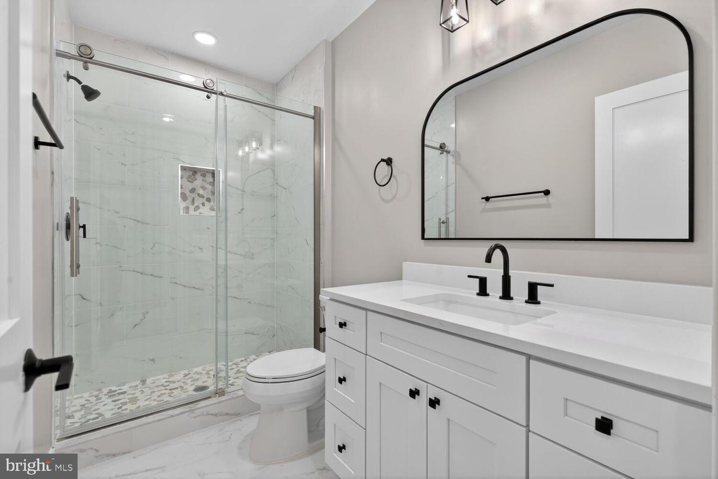 29 ROCK ISLAND RIDGE, LAKE ANNA, MINERAL, Virginia 23117, 6 Bedrooms Bedrooms, ,4 BathroomsBathrooms,Residential,For sale,29 ROCK ISLAND RIDGE, LAKE ANNA,VALA2009138 MLS # VALA2009138