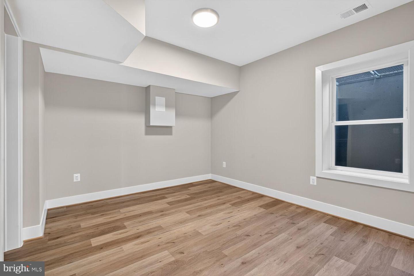 29 ROCK ISLAND RIDGE, LAKE ANNA, MINERAL, Virginia 23117, 6 Bedrooms Bedrooms, ,4 BathroomsBathrooms,Residential,For sale,29 ROCK ISLAND RIDGE, LAKE ANNA,VALA2009138 MLS # VALA2009138