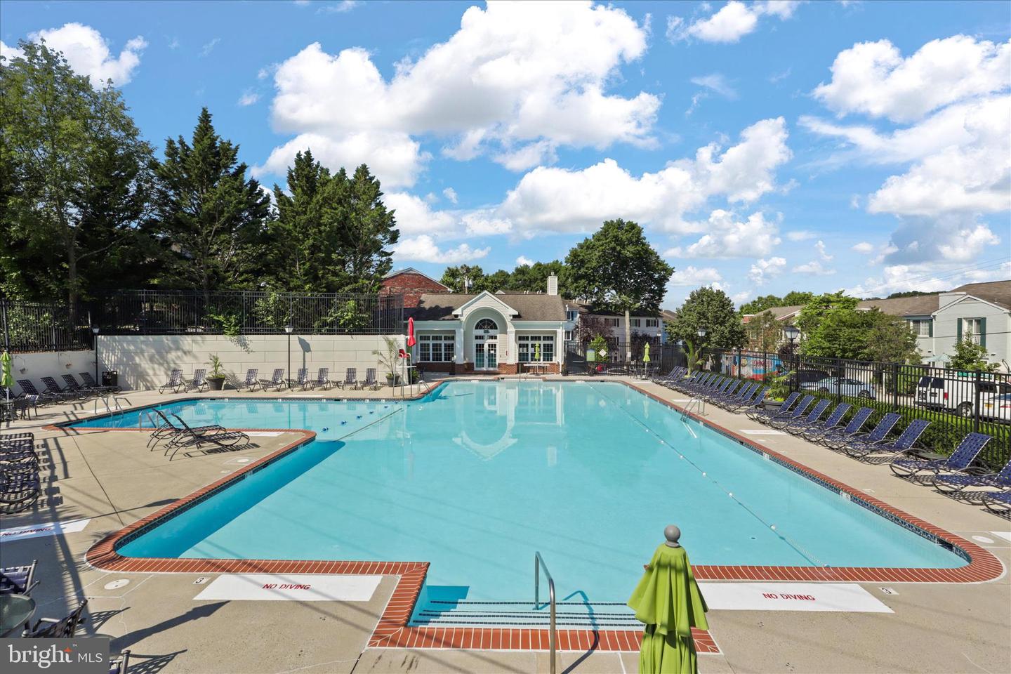 1563-B N VAN DORN ST N #1563 B, ALEXANDRIA, Virginia 22304, 2 Bedrooms Bedrooms, ,2 BathroomsBathrooms,Residential,For sale,1563-B N VAN DORN ST N #1563 B,VAAX2053108 MLS # VAAX2053108