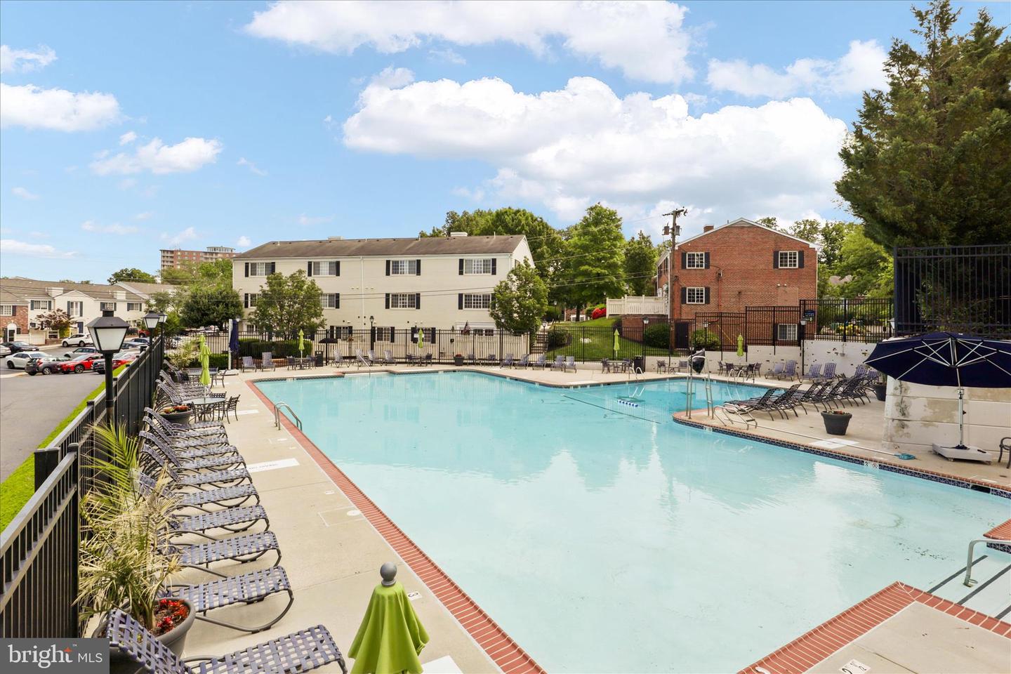 1563-B N VAN DORN ST N #1563 B, ALEXANDRIA, Virginia 22304, 2 Bedrooms Bedrooms, ,2 BathroomsBathrooms,Residential,For sale,1563-B N VAN DORN ST N #1563 B,VAAX2053108 MLS # VAAX2053108