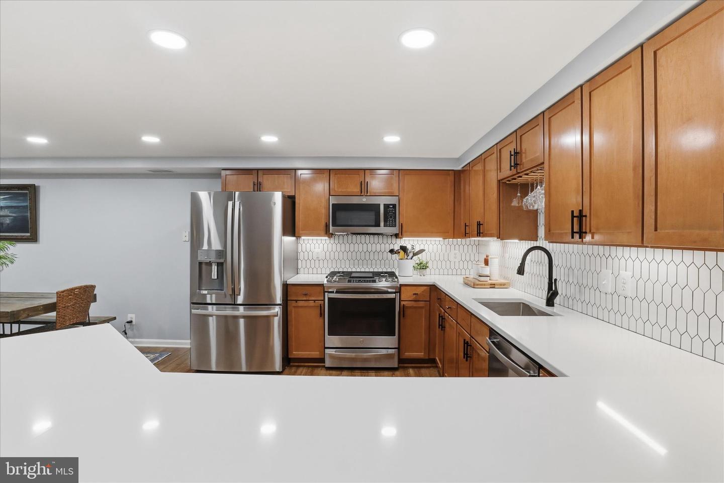 1563-B N VAN DORN ST N #1563 B, ALEXANDRIA, Virginia 22304, 2 Bedrooms Bedrooms, ,2 BathroomsBathrooms,Residential,For sale,1563-B N VAN DORN ST N #1563 B,VAAX2053108 MLS # VAAX2053108