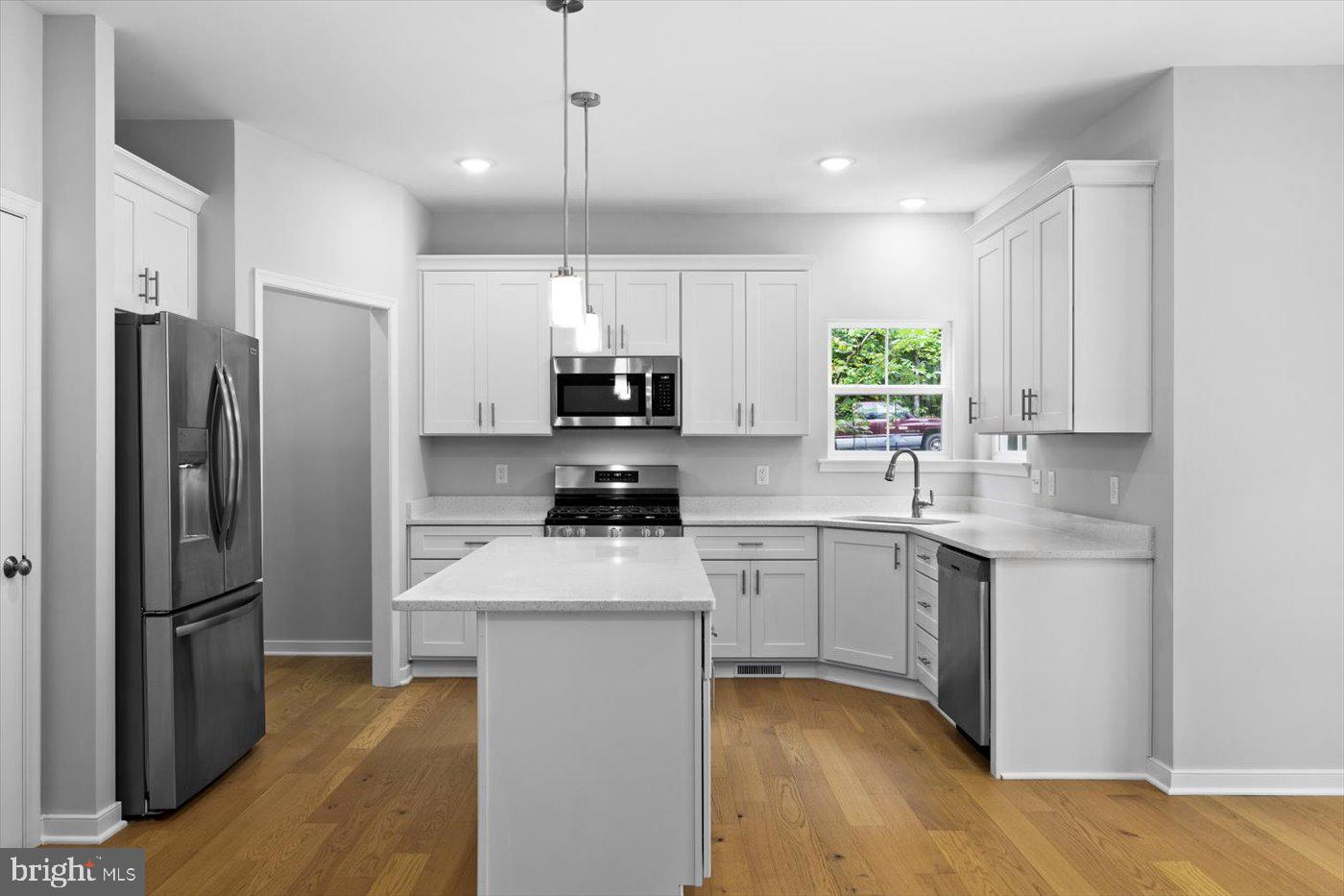 401 BIRDIE RD, LOCUST GROVE, Virginia 22508, 5 Bedrooms Bedrooms, 17 Rooms Rooms,2 BathroomsBathrooms,Residential,For sale,401 BIRDIE RD,VAOR2013120 MLS # VAOR2013120