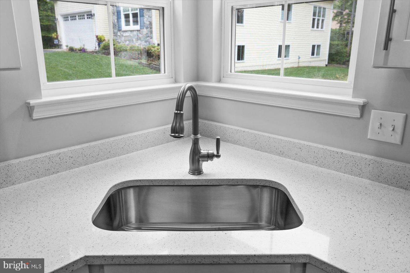 401 BIRDIE RD, LOCUST GROVE, Virginia 22508, 5 Bedrooms Bedrooms, 17 Rooms Rooms,2 BathroomsBathrooms,Residential,For sale,401 BIRDIE RD,VAOR2013120 MLS # VAOR2013120