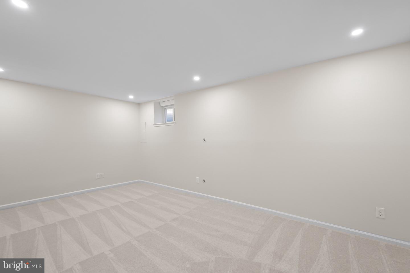 8507 SHIRLEY WOODS CT, LORTON, Virginia 22079, 4 Bedrooms Bedrooms, 12 Rooms Rooms,3 BathroomsBathrooms,Residential,For sale,8507 SHIRLEY WOODS CT,VAFX2286314 MLS # VAFX2286314