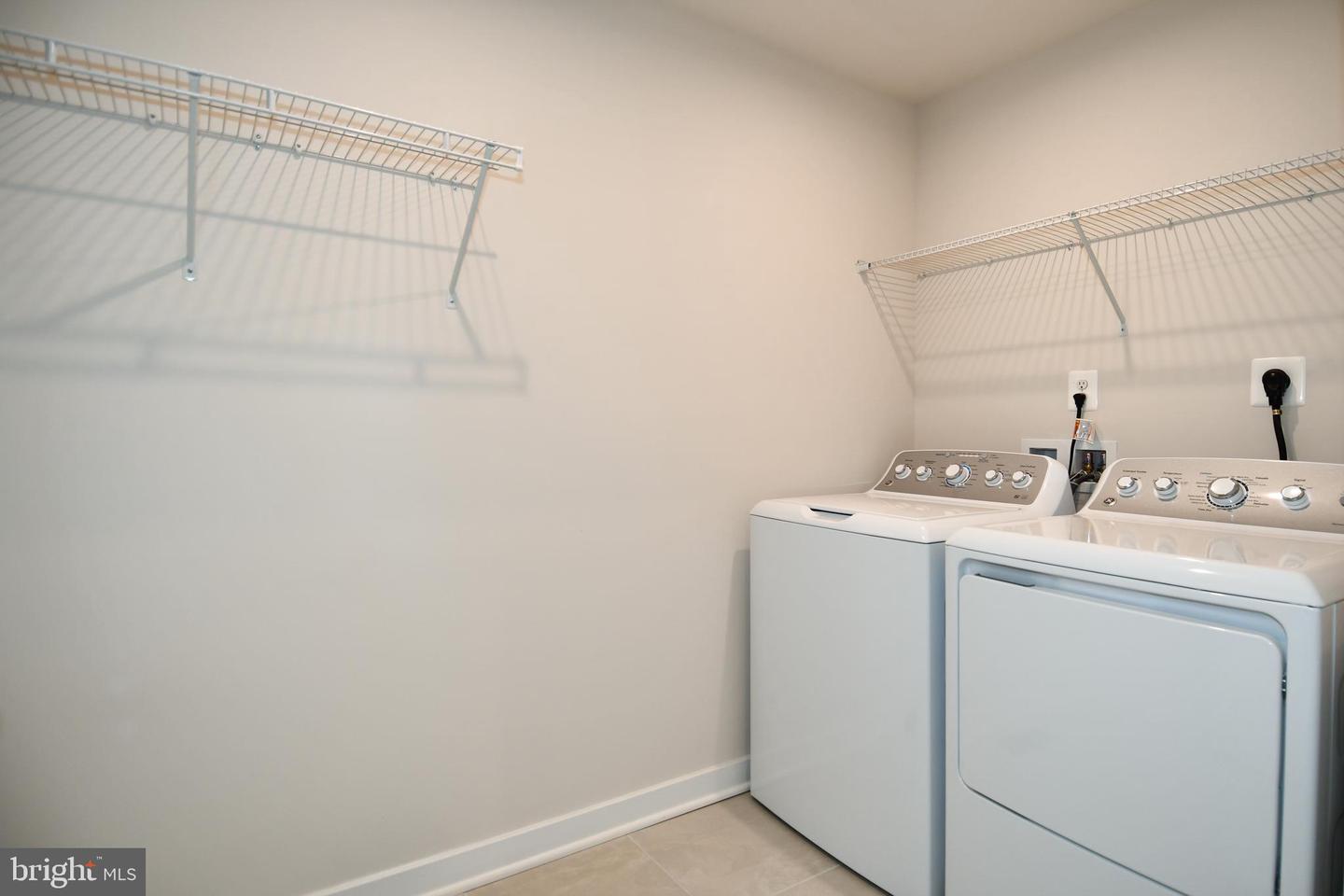 4512 BRIARHAVEN DR, FREDERICKSBURG, Virginia 22408, 4 Bedrooms Bedrooms, ,3 BathroomsBathrooms,Residential,For sale,4512 BRIARHAVEN DR,VASP2038730 MLS # VASP2038730