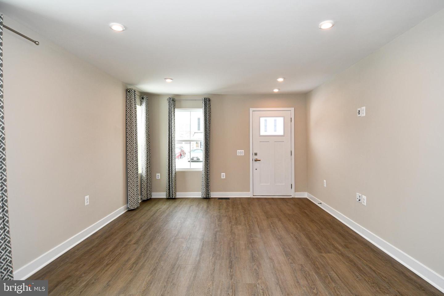 4512 BRIARHAVEN DR, FREDERICKSBURG, Virginia 22408, 4 Bedrooms Bedrooms, ,3 BathroomsBathrooms,Residential,For sale,4512 BRIARHAVEN DR,VASP2038730 MLS # VASP2038730