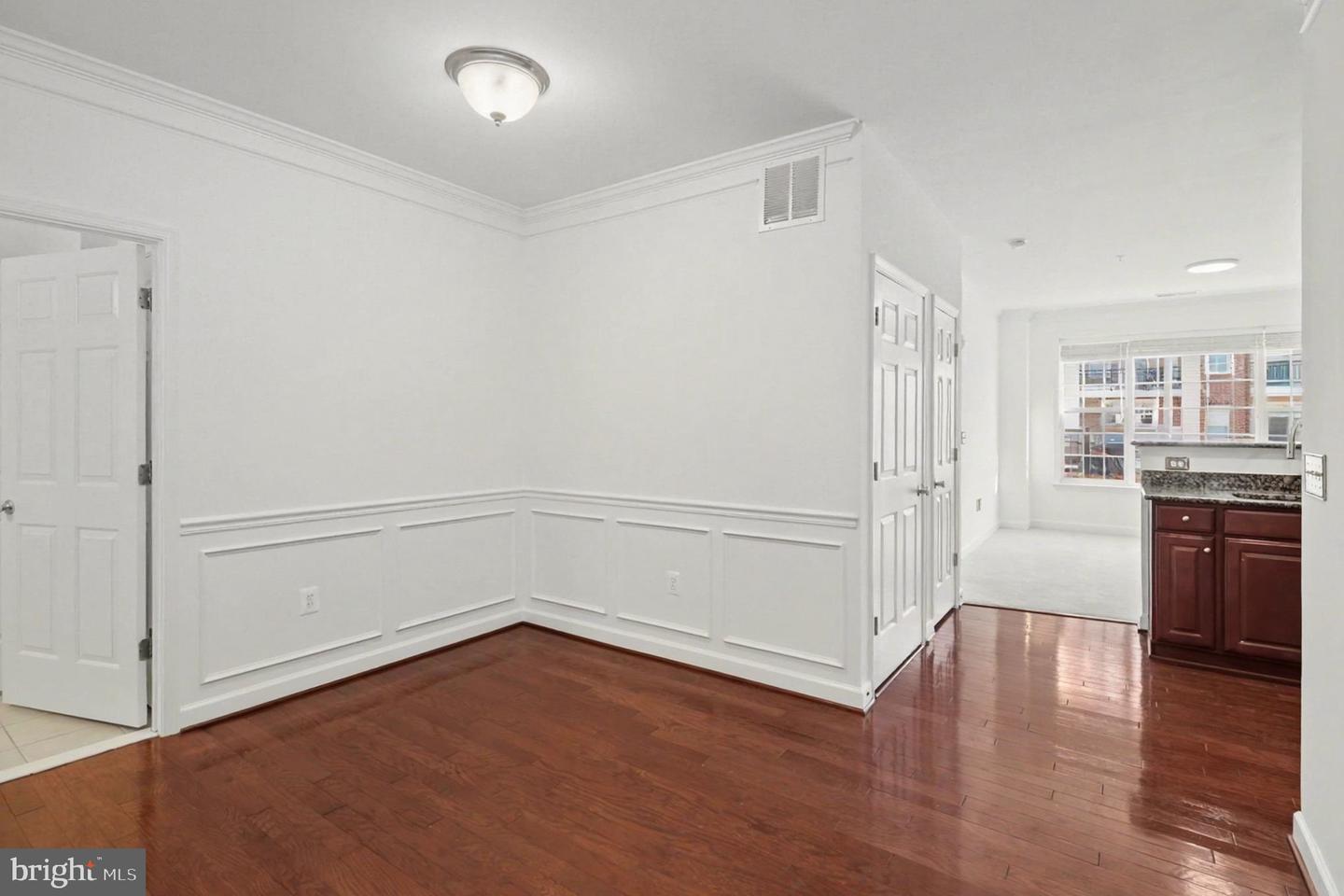 701 COBBLESTONE BLVD #108, FREDERICKSBURG, Virginia 22401, 1 Bedroom Bedrooms, ,1 BathroomBathrooms,Residential,For sale,701 COBBLESTONE BLVD #108,VAFB2009556 MLS # VAFB2009556