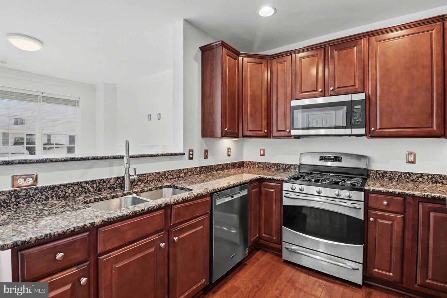 701 COBBLESTONE BLVD #108, FREDERICKSBURG, Virginia 22401, 1 Bedroom Bedrooms, ,1 BathroomBathrooms,Residential,For sale,701 COBBLESTONE BLVD #108,VAFB2009556 MLS # VAFB2009556