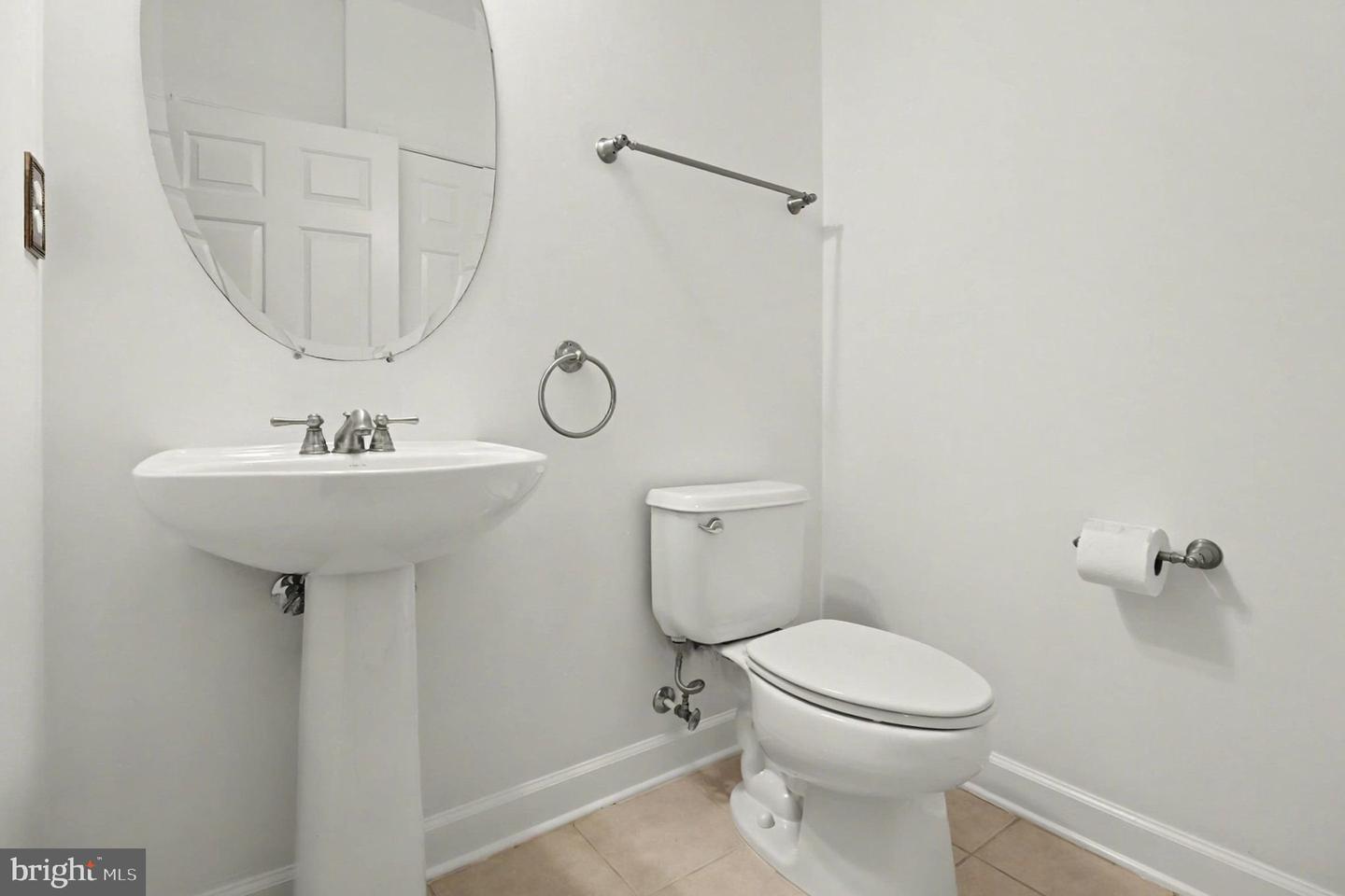 701 COBBLESTONE BLVD #108, FREDERICKSBURG, Virginia 22401, 1 Bedroom Bedrooms, ,1 BathroomBathrooms,Residential,For sale,701 COBBLESTONE BLVD #108,VAFB2009556 MLS # VAFB2009556