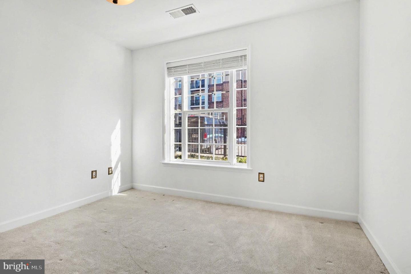 701 COBBLESTONE BLVD #108, FREDERICKSBURG, Virginia 22401, 1 Bedroom Bedrooms, ,1 BathroomBathrooms,Residential,For sale,701 COBBLESTONE BLVD #108,VAFB2009556 MLS # VAFB2009556