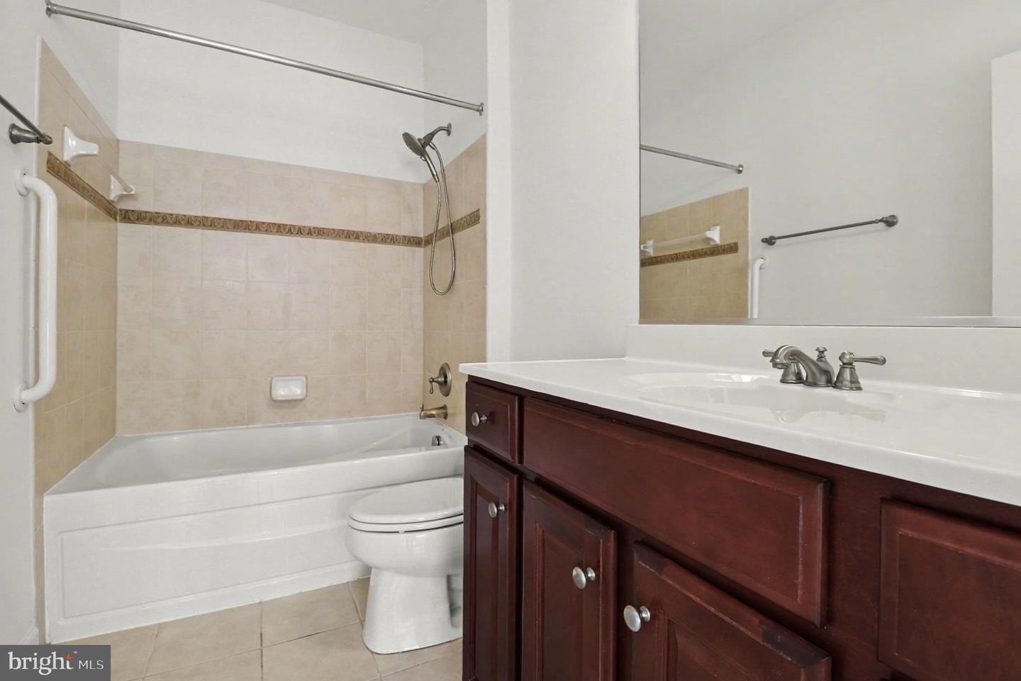 701 COBBLESTONE BLVD #108, FREDERICKSBURG, Virginia 22401, 1 Bedroom Bedrooms, ,1 BathroomBathrooms,Residential,For sale,701 COBBLESTONE BLVD #108,VAFB2009556 MLS # VAFB2009556