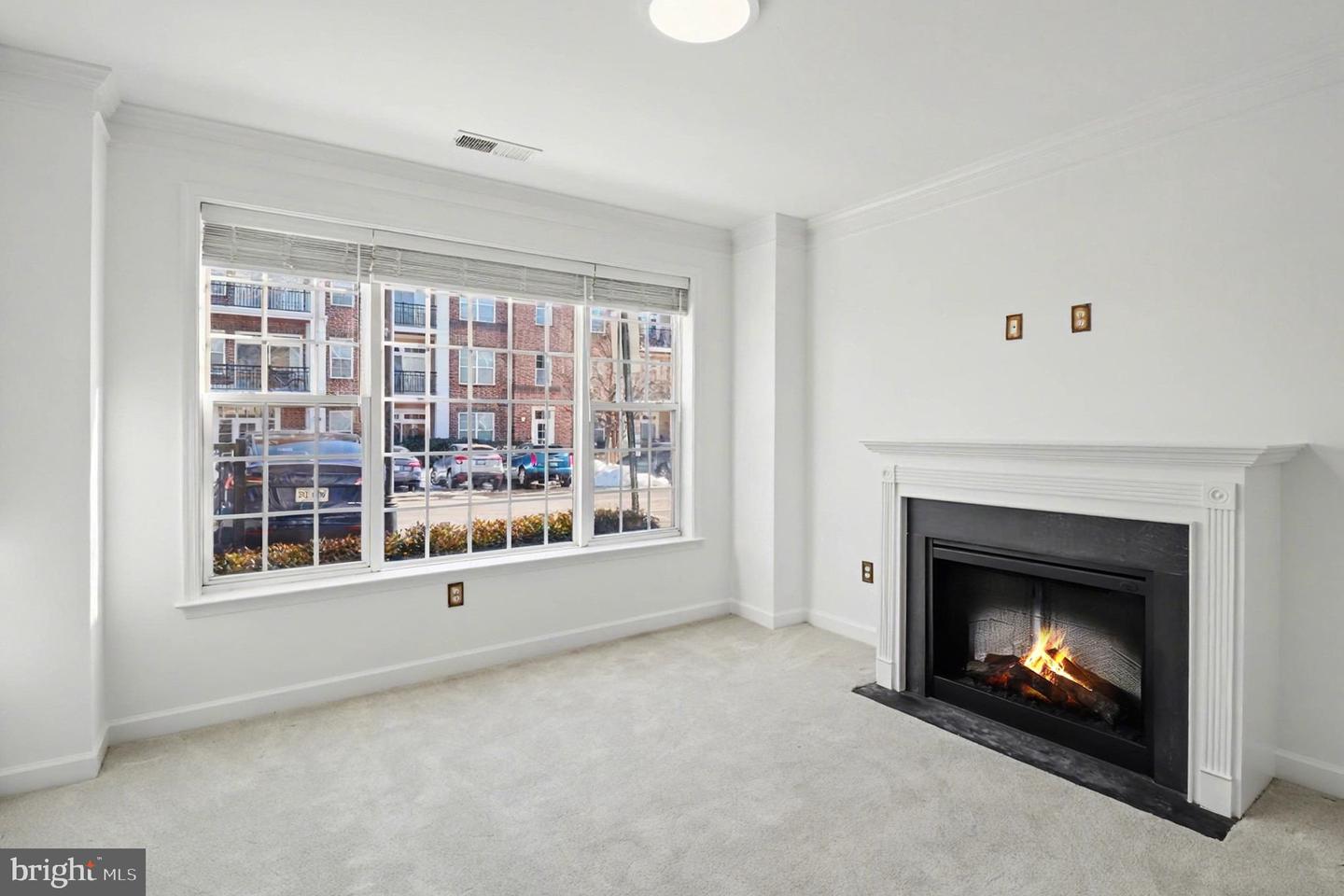 701 COBBLESTONE BLVD #108, FREDERICKSBURG, Virginia 22401, 1 Bedroom Bedrooms, ,1 BathroomBathrooms,Residential,For sale,701 COBBLESTONE BLVD #108,VAFB2009556 MLS # VAFB2009556