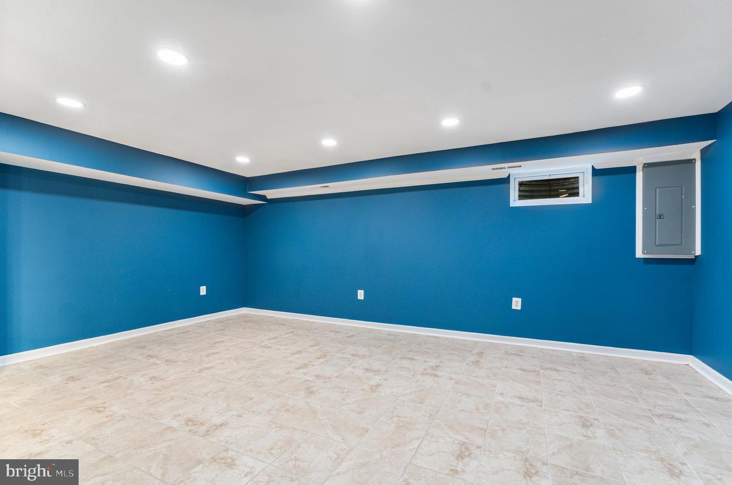 7432 LARNE LN, LORTON, Virginia 22079, 3 Bedrooms Bedrooms, ,3 BathroomsBathrooms,Residential,For sale,7432 LARNE LN,VAFX2287454 MLS # VAFX2287454