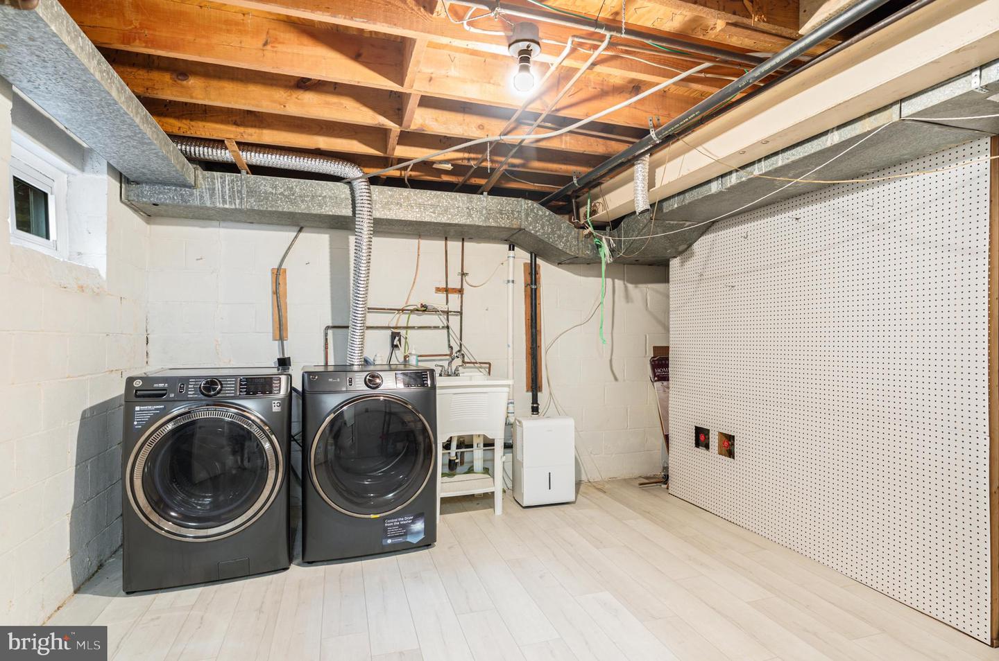 7432 LARNE LN, LORTON, Virginia 22079, 3 Bedrooms Bedrooms, ,3 BathroomsBathrooms,Residential,For sale,7432 LARNE LN,VAFX2287454 MLS # VAFX2287454