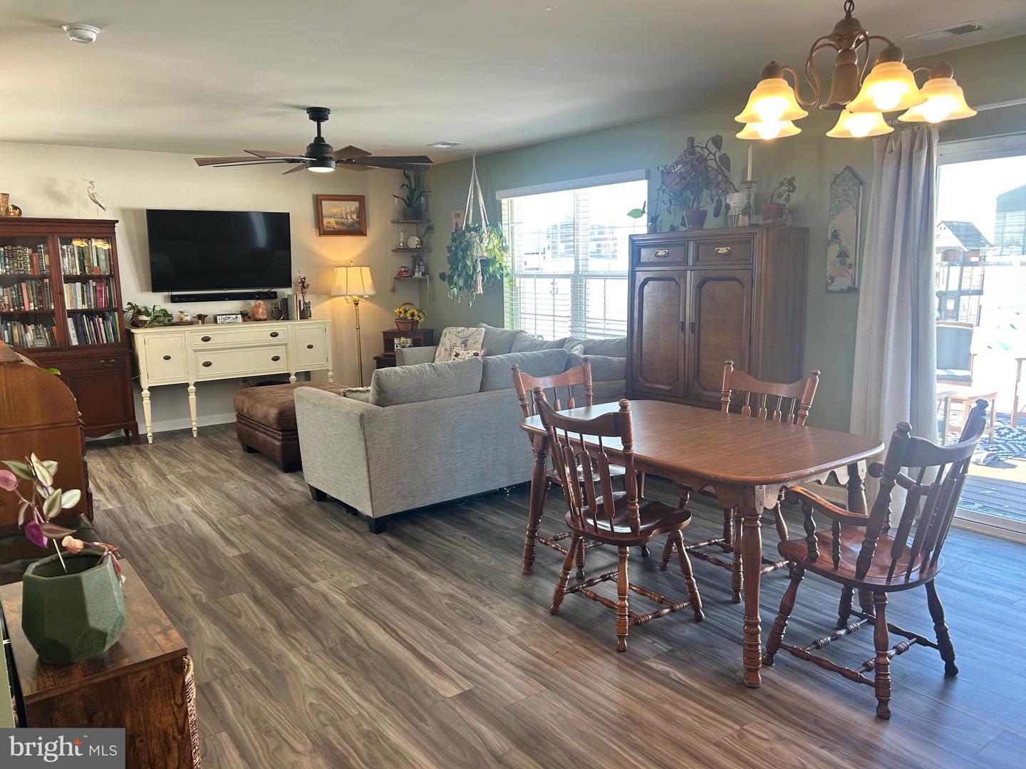 613 WEEKS CT, BERRYVILLE, Virginia 22611, 4 Bedrooms Bedrooms, ,2 BathroomsBathrooms,Residential,For sale,613 WEEKS CT,VACL2006366 MLS # VACL2006366