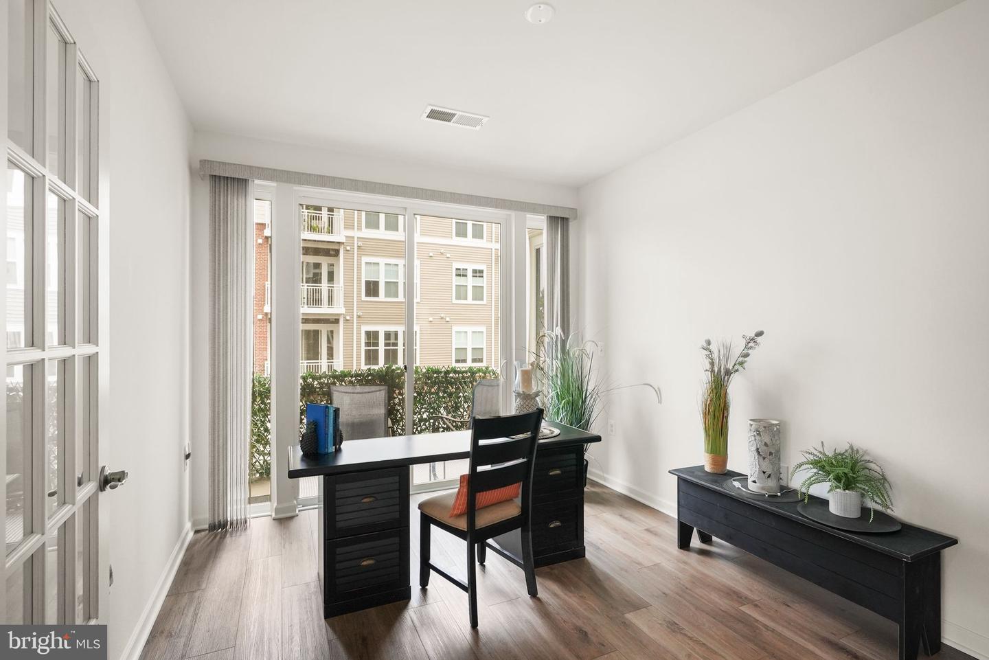 13950 ENGLEFIELD DR #3202, WOODBRIDGE, Virginia 22193, 2 Bedrooms Bedrooms, ,2 BathroomsBathrooms,Residential,For sale,13950 ENGLEFIELD DR #3202,VAPW2111406 MLS # VAPW2111406