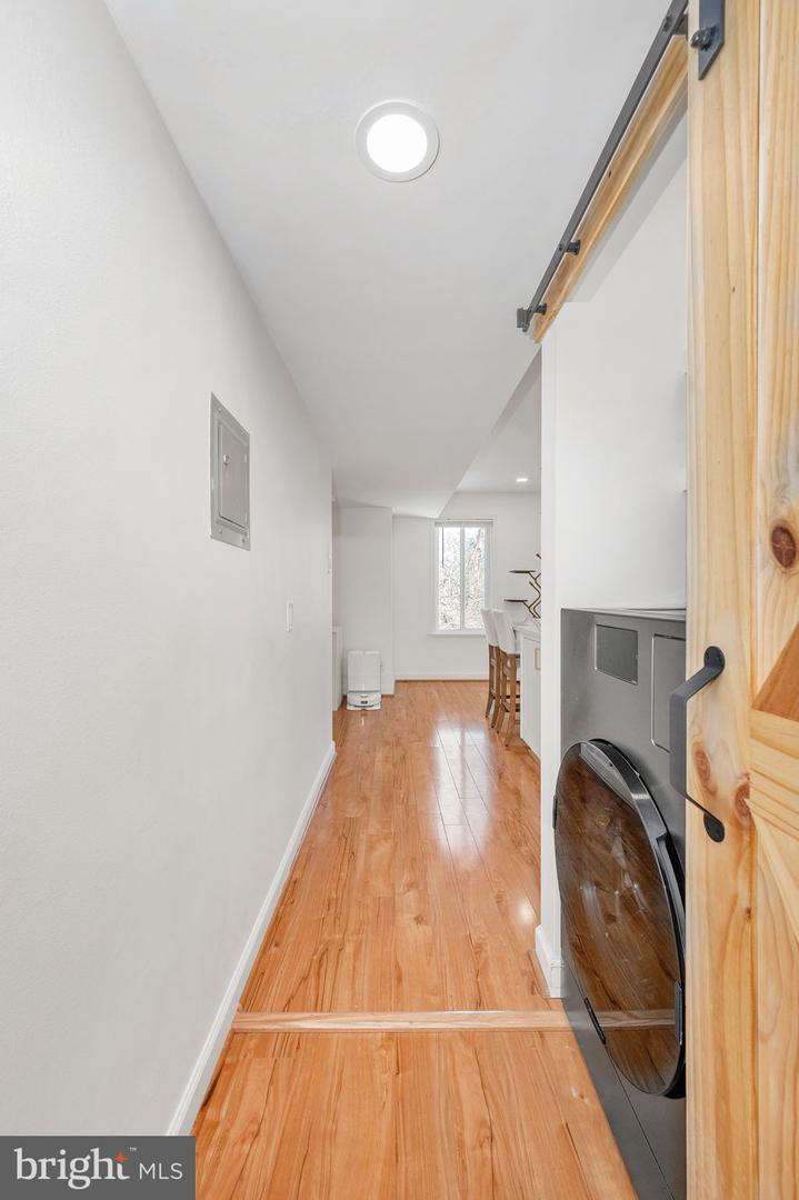 5025 7TH RD S #202, ARLINGTON, Virginia 22204, 2 Bedrooms Bedrooms, ,1 BathroomBathrooms,Residential,For sale,5025 7TH RD S #202,VAAR2068286 MLS # VAAR2068286