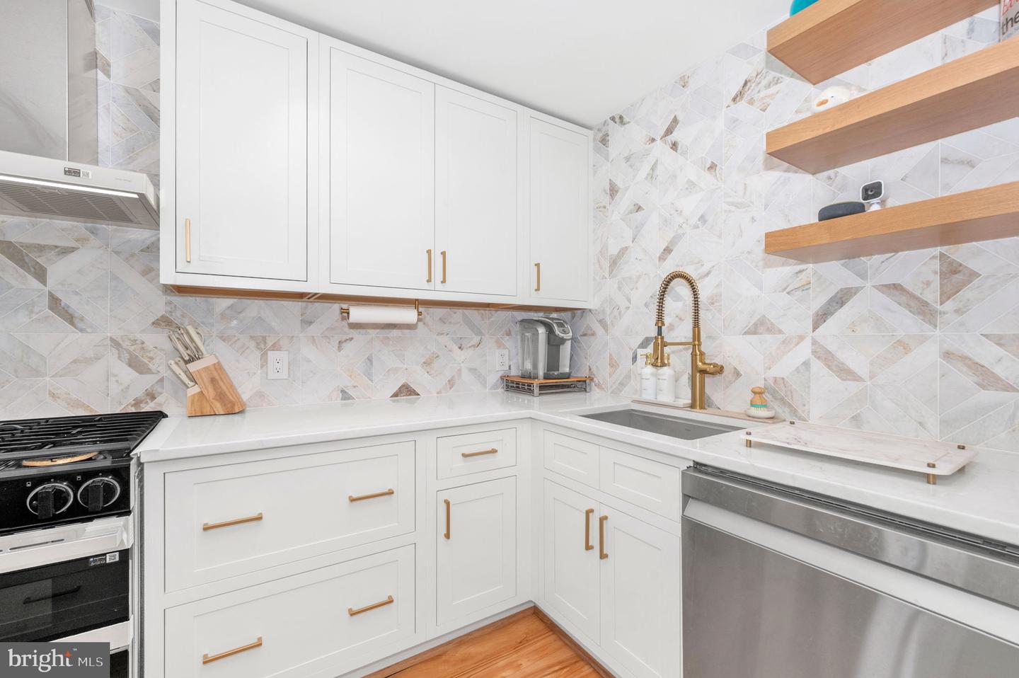 5025 7TH RD S #202, ARLINGTON, Virginia 22204, 2 Bedrooms Bedrooms, ,1 BathroomBathrooms,Residential,For sale,5025 7TH RD S #202,VAAR2068286 MLS # VAAR2068286