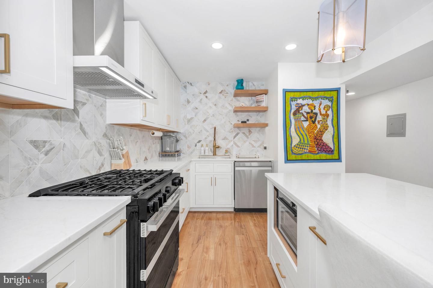 5025 7TH RD S #202, ARLINGTON, Virginia 22204, 2 Bedrooms Bedrooms, ,1 BathroomBathrooms,Residential,For sale,5025 7TH RD S #202,VAAR2068286 MLS # VAAR2068286