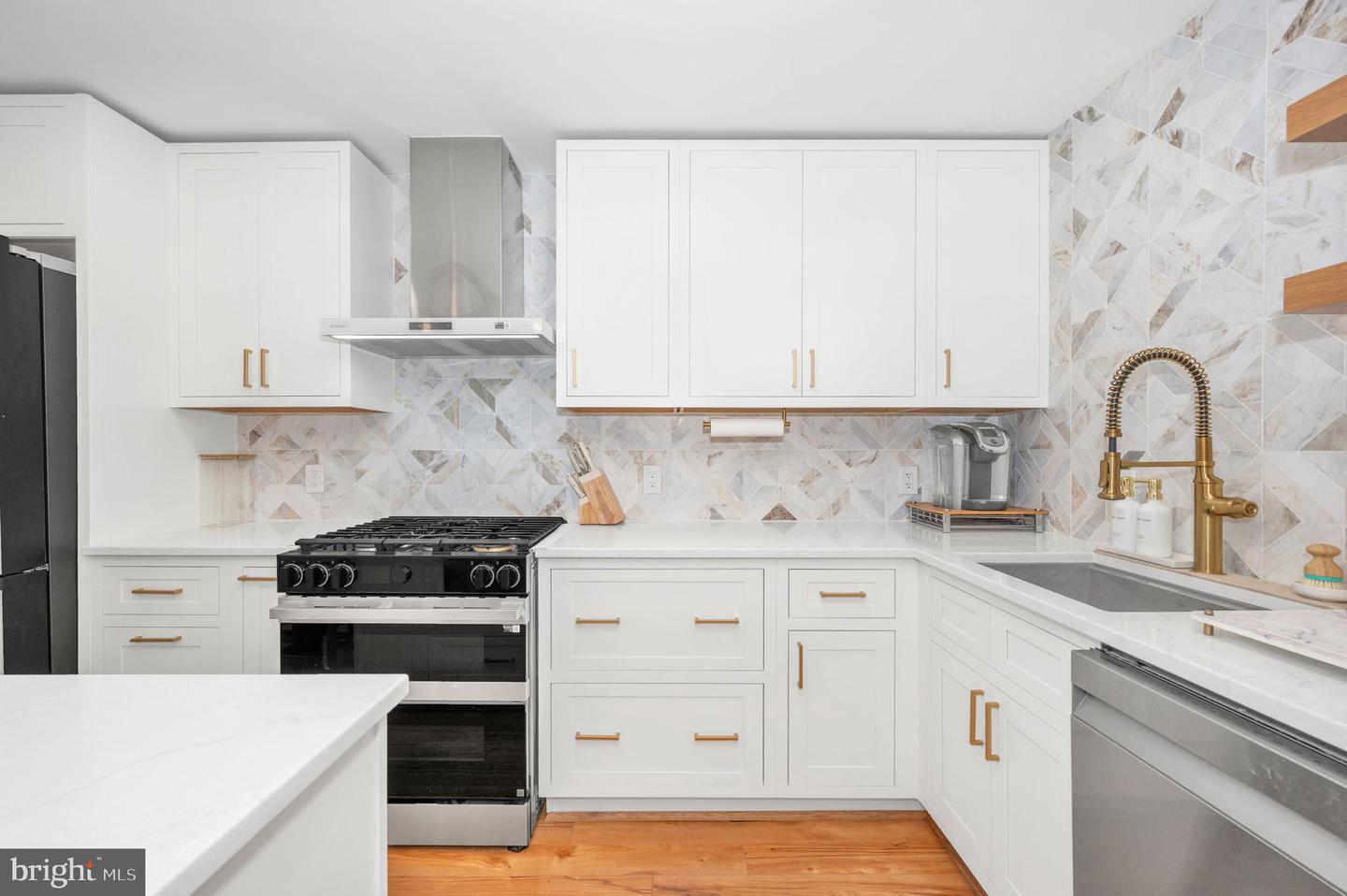 5025 7TH RD S #202, ARLINGTON, Virginia 22204, 2 Bedrooms Bedrooms, ,1 BathroomBathrooms,Residential,For sale,5025 7TH RD S #202,VAAR2068286 MLS # VAAR2068286