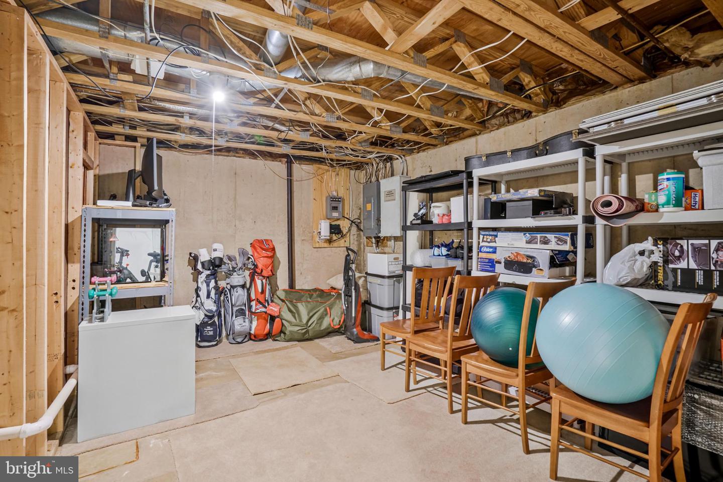 11700 CLARA WAY, FAIRFAX STATION, Virginia 22039, 4 Bedrooms Bedrooms, 18 Rooms Rooms,3 BathroomsBathrooms,Residential,For sale,11700 CLARA WAY,VAFX2288274 MLS # VAFX2288274