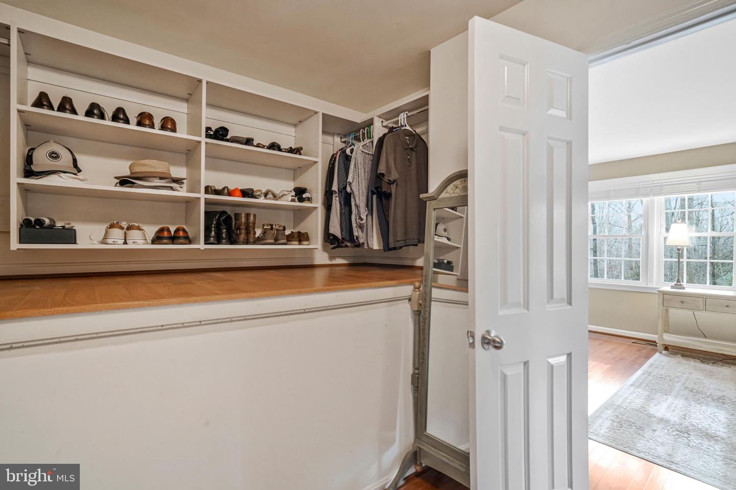 11700 CLARA WAY, FAIRFAX STATION, Virginia 22039, 4 Bedrooms Bedrooms, 18 Rooms Rooms,3 BathroomsBathrooms,Residential,For sale,11700 CLARA WAY,VAFX2288274 MLS # VAFX2288274