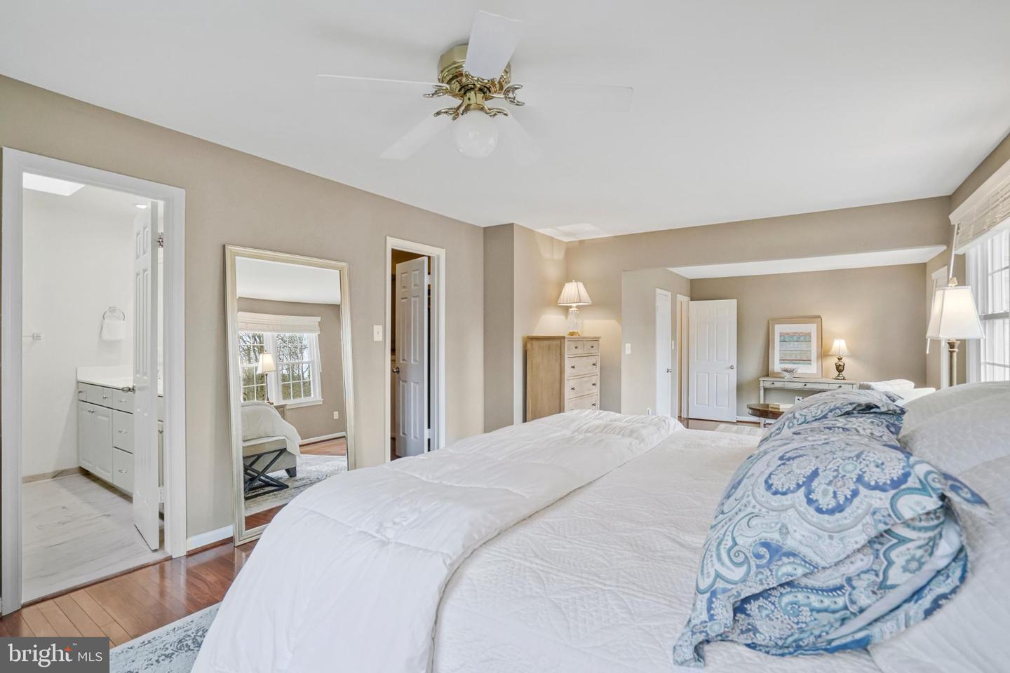 11700 CLARA WAY, FAIRFAX STATION, Virginia 22039, 4 Bedrooms Bedrooms, 18 Rooms Rooms,3 BathroomsBathrooms,Residential,For sale,11700 CLARA WAY,VAFX2288274 MLS # VAFX2288274