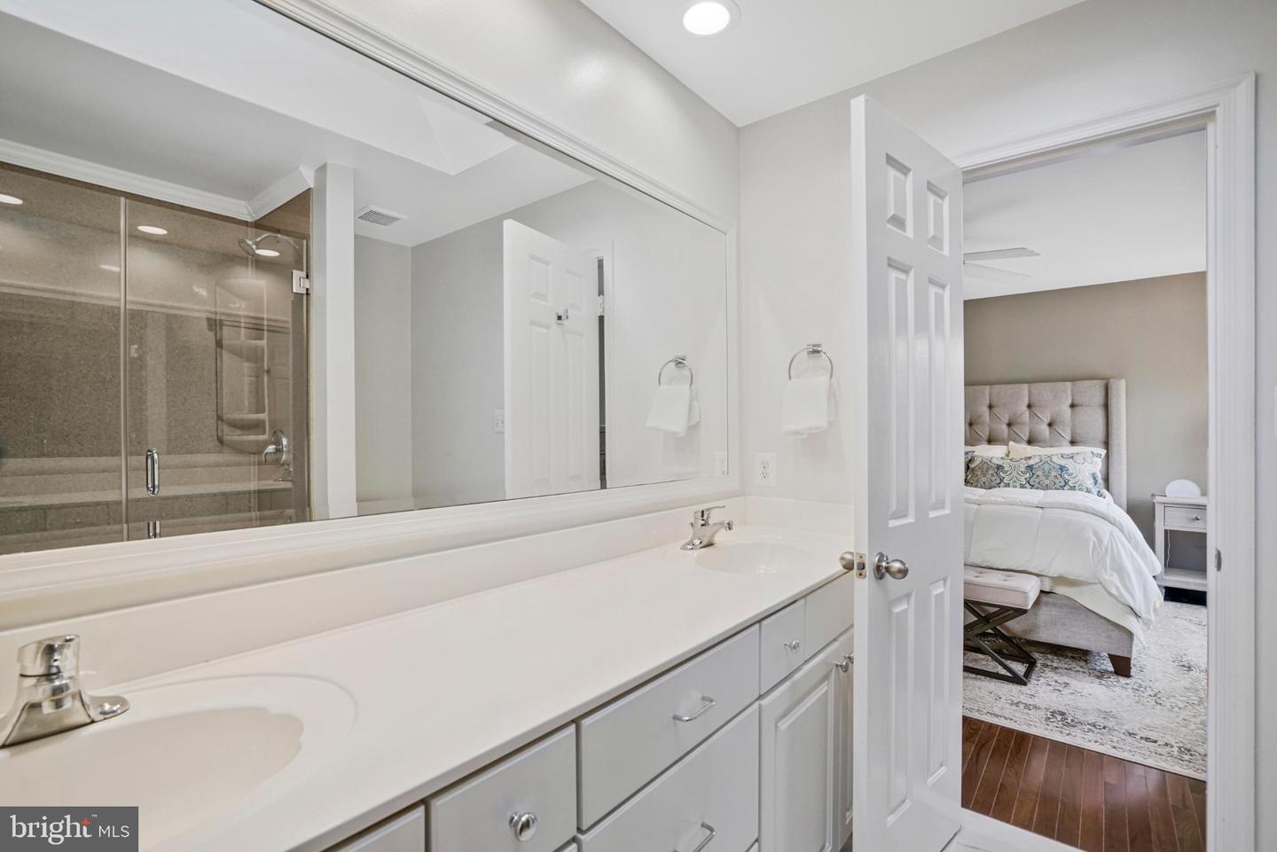 11700 CLARA WAY, FAIRFAX STATION, Virginia 22039, 4 Bedrooms Bedrooms, 18 Rooms Rooms,3 BathroomsBathrooms,Residential,For sale,11700 CLARA WAY,VAFX2288274 MLS # VAFX2288274